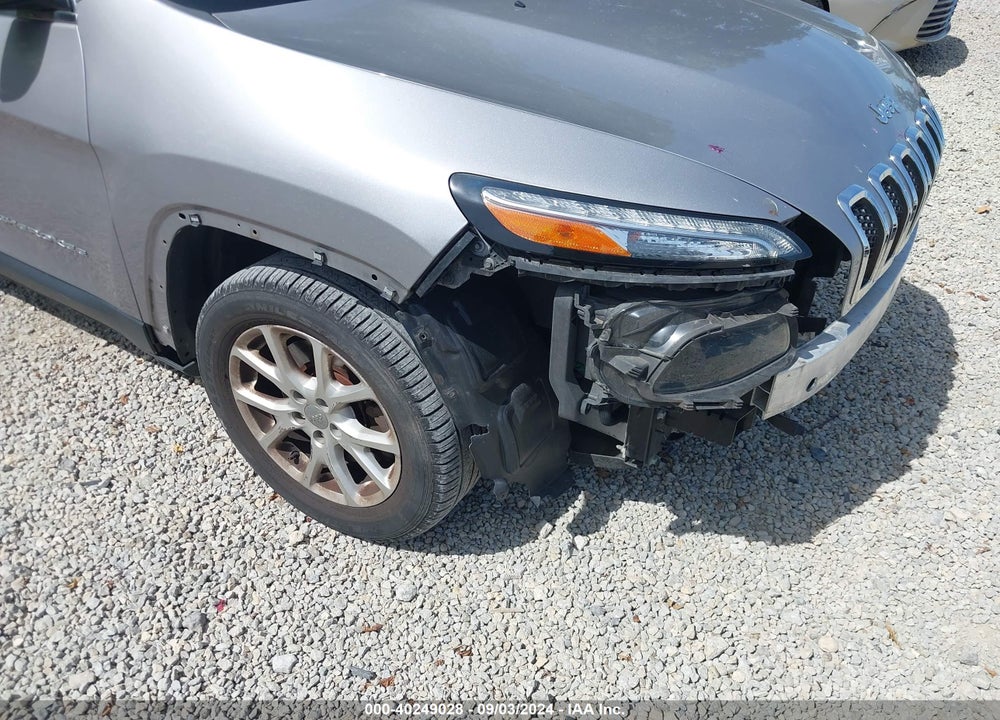 2018 JEEP CHEROKEE LATITUDE FWD VIN: 1C4PJLCB7JD574146