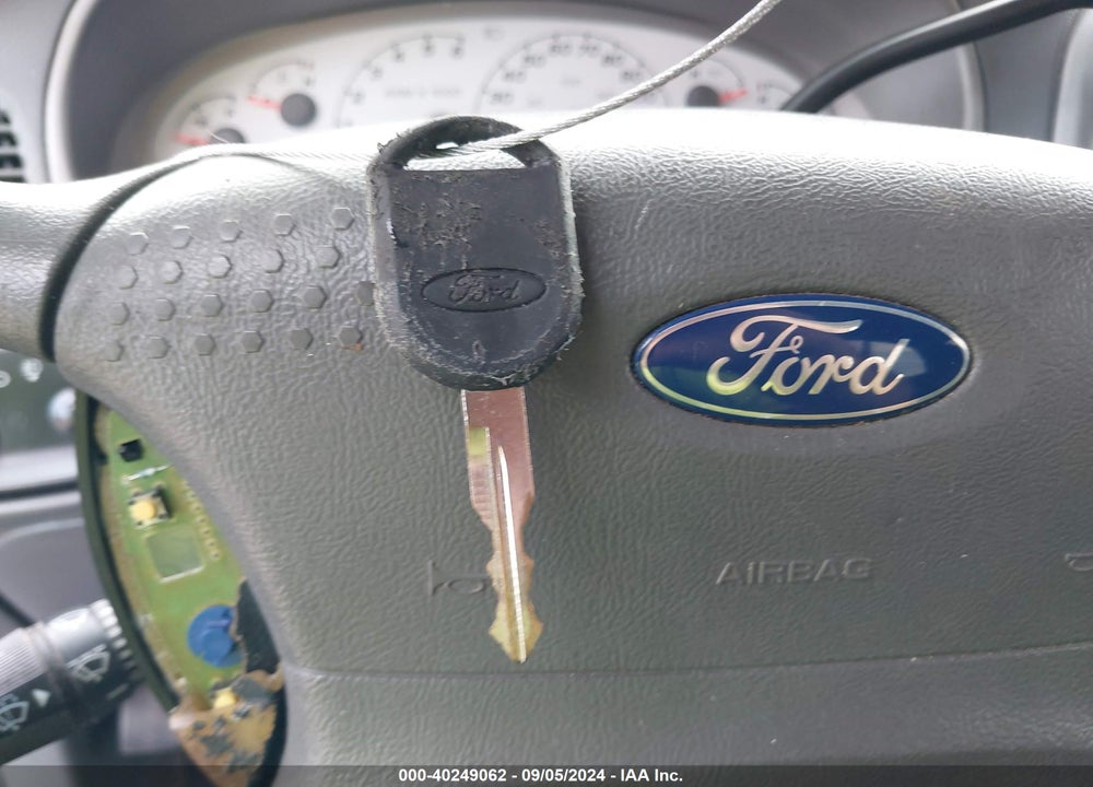 2005 FORD EXPLORER SPORT TRAC ADRENALIN/XLS/XLT VIN: 1FMZU67K95UA87933