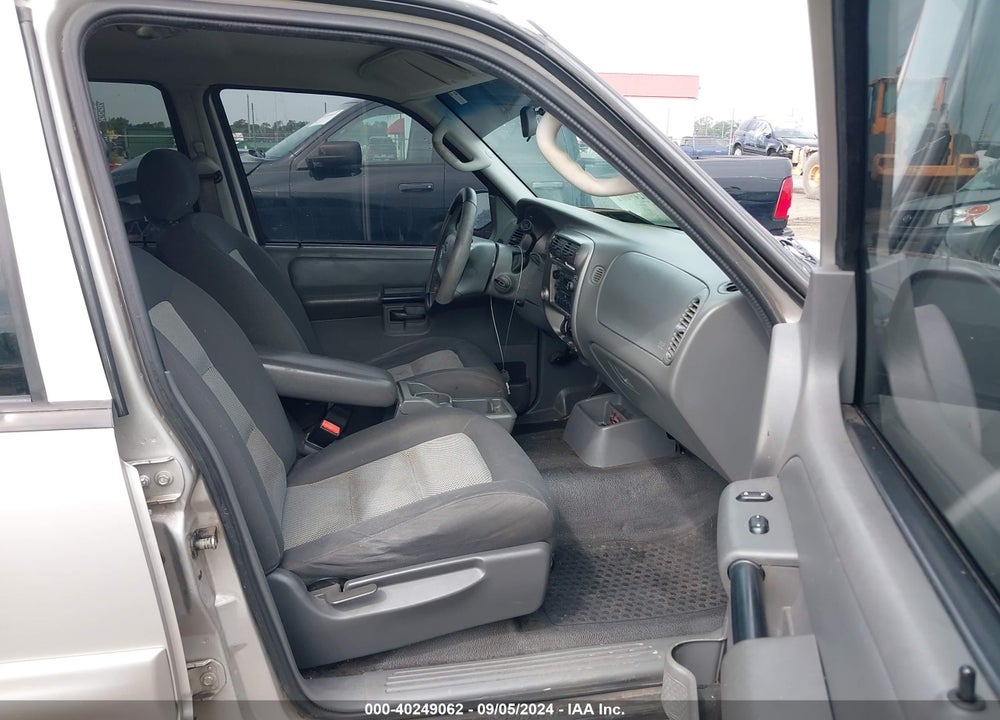 2005 FORD EXPLORER SPORT TRAC ADRENALIN/XLS/XLT VIN: 1FMZU67K95UA87933