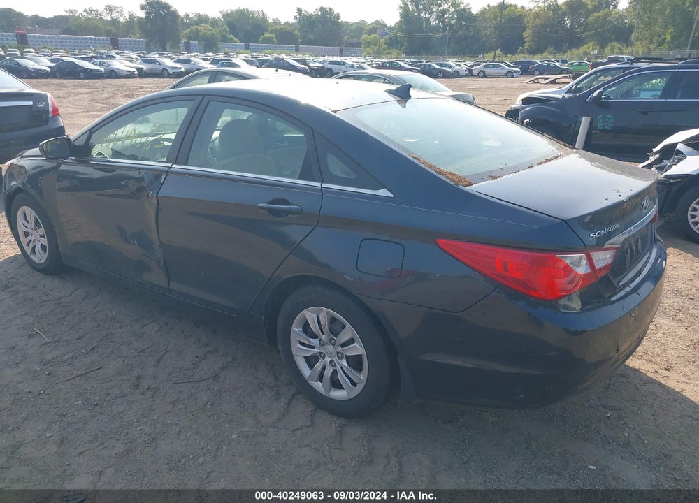 2011 HYUNDAI SONATA VIN: 5NPEB4AC7BH101526