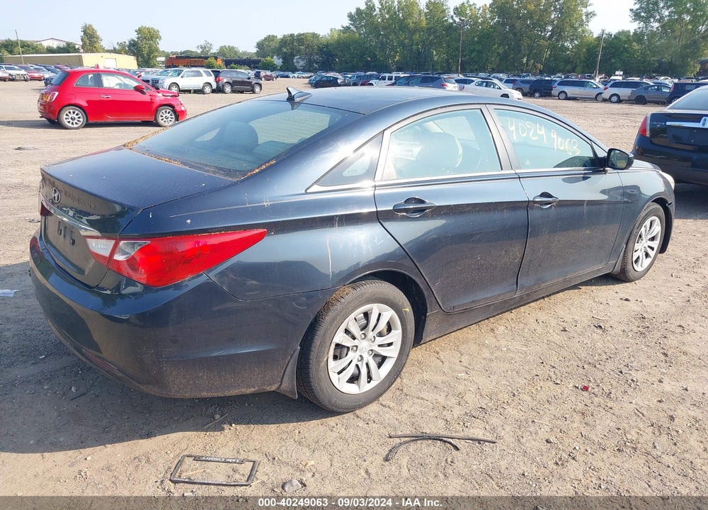 2011 HYUNDAI SONATA VIN: 5NPEB4AC7BH101526