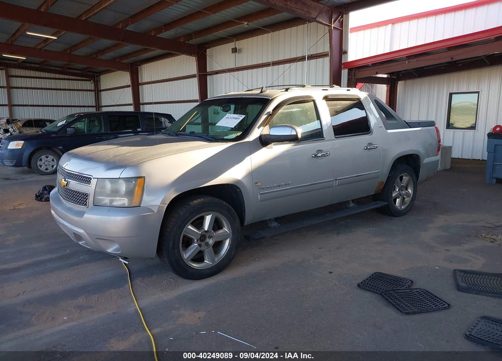 2011 CHEVROLET AVALANCHE 1500 LTZ VIN: 3GNTKGE33BG215705