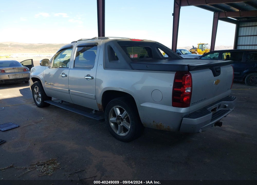 2011 CHEVROLET AVALANCHE 1500 LTZ VIN: 3GNTKGE33BG215705