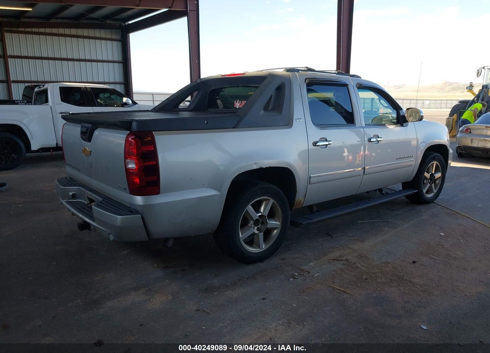 2011 CHEVROLET AVALANCHE 1500 LTZ VIN: 3GNTKGE33BG215705