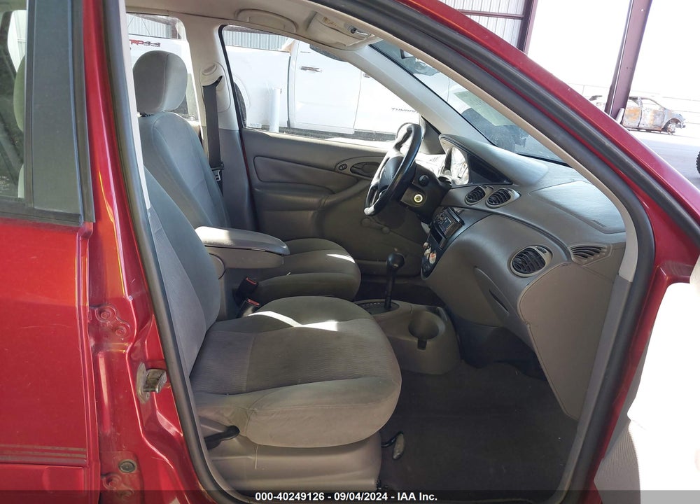 2000 FORD FOCUS SE VIN: 1FAFP3432YW103348
