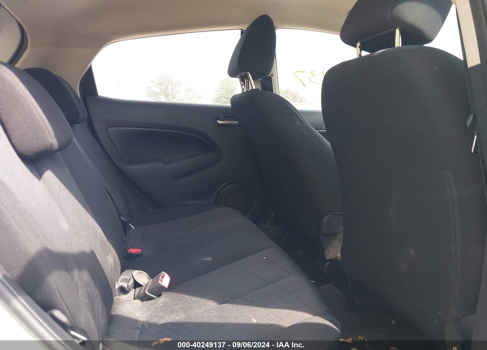 2011 MAZDA 2 SPORT VIN: JM1DE1HY5B0125372