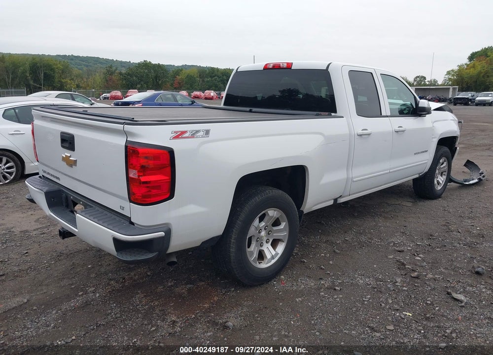 2017 CHEVROLET SILVERADO 1500 2LT VIN: 1GCVKREC2HZ180547