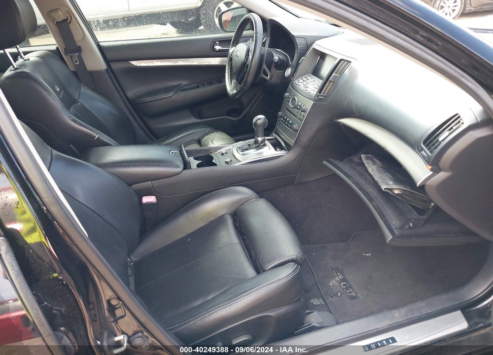 2011 INFINITI G37 VIN: JN1CV6AP7BM302042