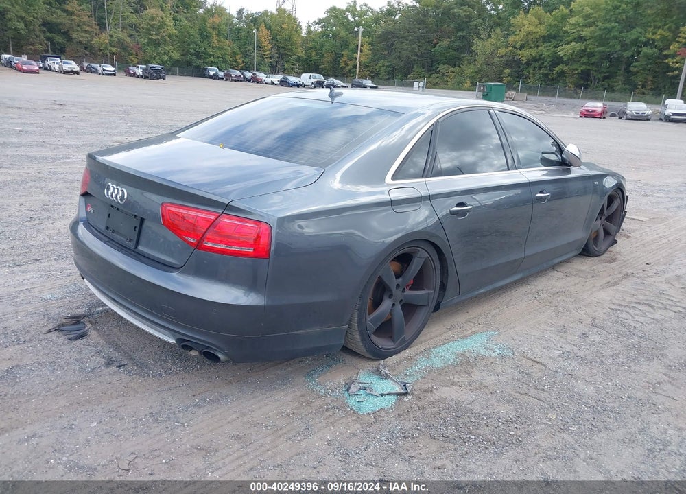 2014 AUDI S8 4.0T VIN: WAUD2AFD5EN007139