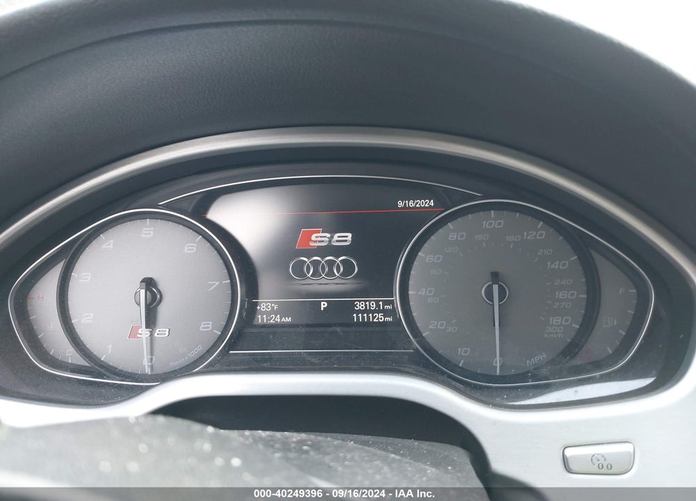 2014 AUDI S8 4.0T VIN: WAUD2AFD5EN007139