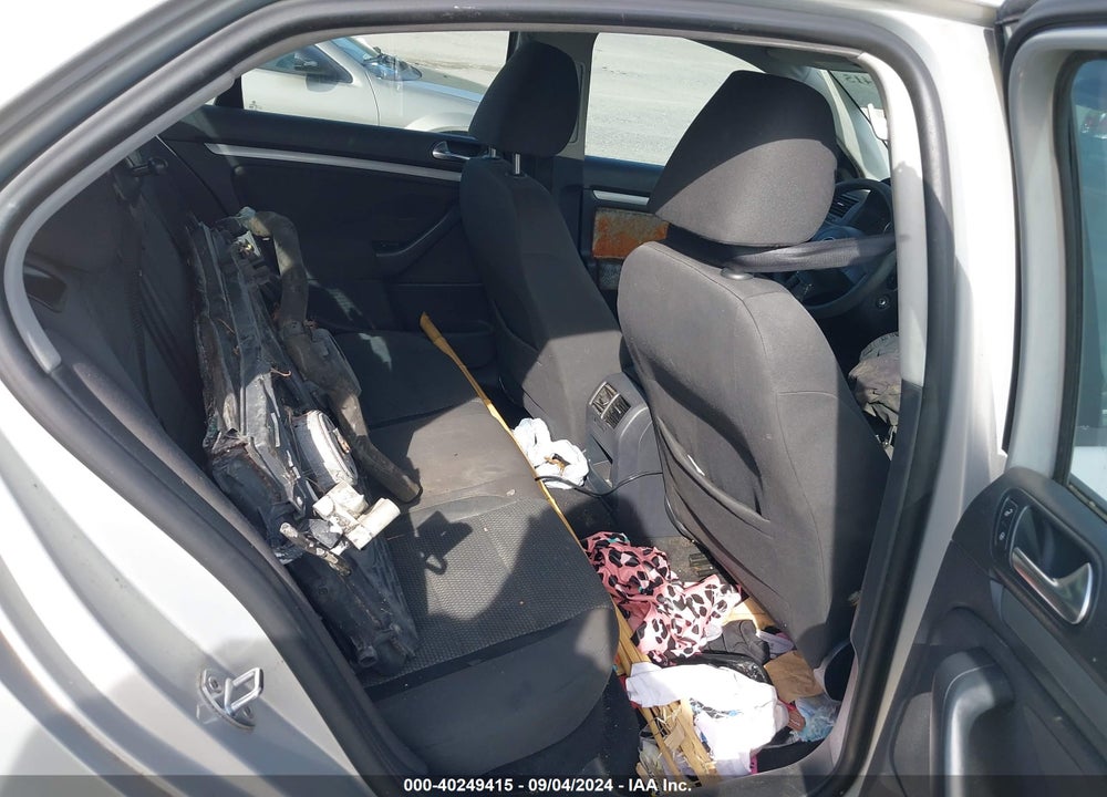 2010 VOLKSWAGEN JETTA S VIN: 3VWJZ7AJ1AM086263