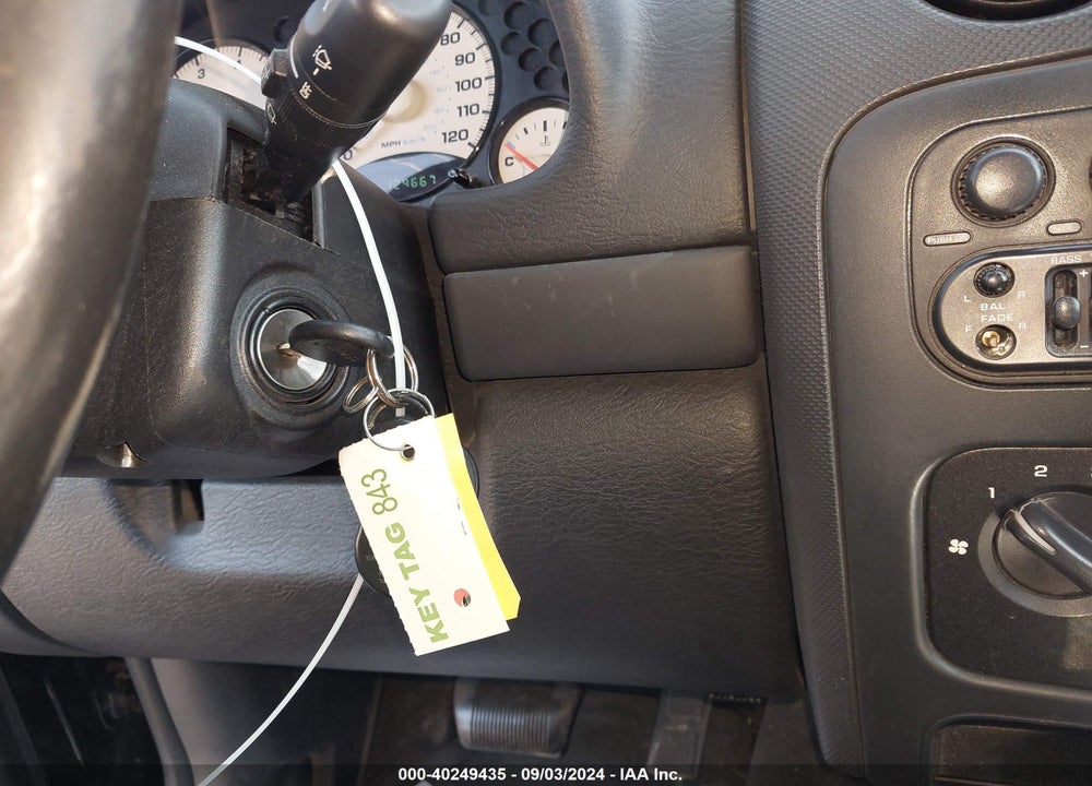 2004 JEEP LIBERTY SPORT VIN: 1J4GL48K74W266549