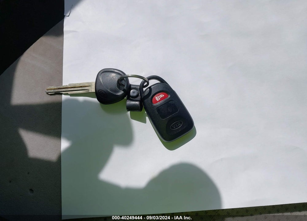 2008 KIA SPECTRA VIN: KNAFE121285565465
