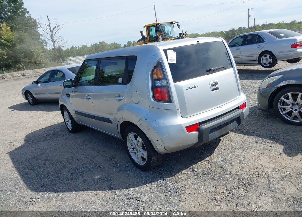 2011 KIA SOUL VIN: KNDJT2A22B7324018