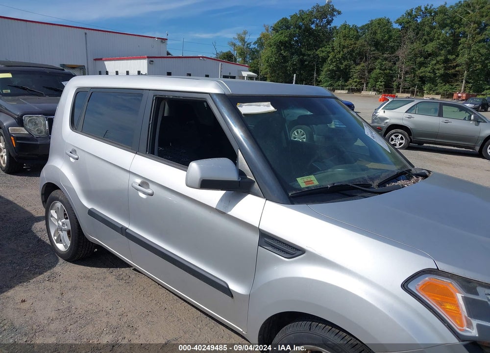 2011 KIA SOUL VIN: KNDJT2A22B7324018