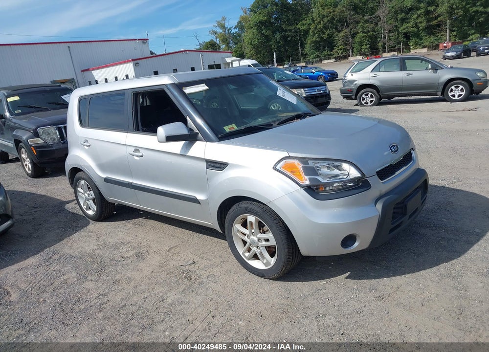 2011 KIA SOUL VIN: KNDJT2A22B7324018