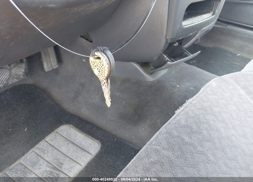2000 DODGE INTREPID VIN: 2B3HD46R3YH275973