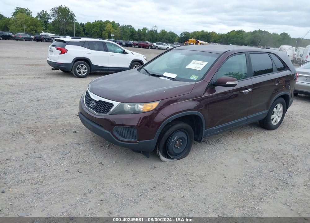 2011 KIA SORENTO LX VIN: 5XYKT3A15BG156640