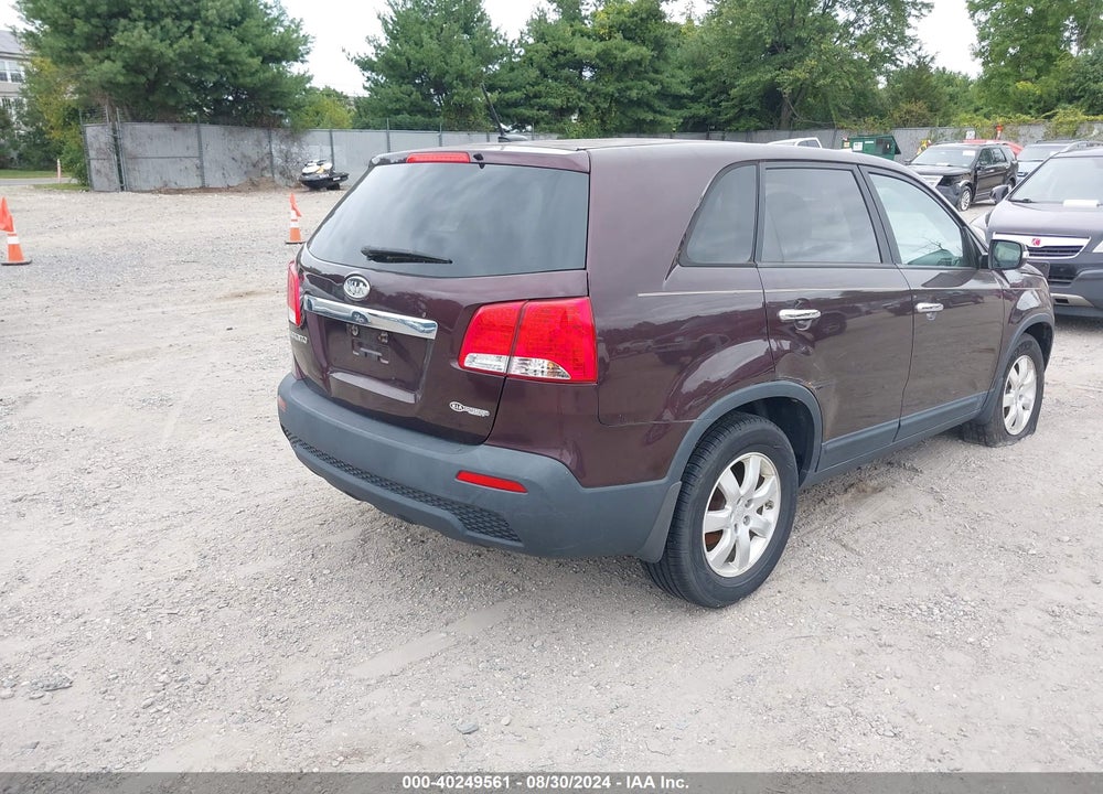 2011 KIA SORENTO LX VIN: 5XYKT3A15BG156640