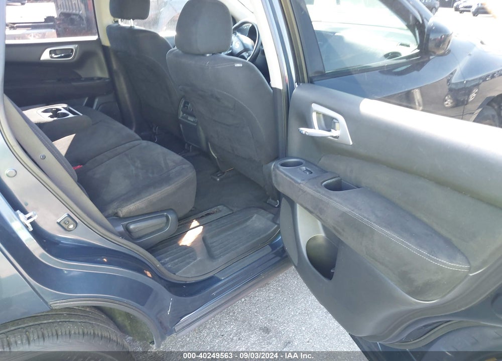 2013 NISSAN PATHFINDER VIN: 5N1AR2MM5DC626081