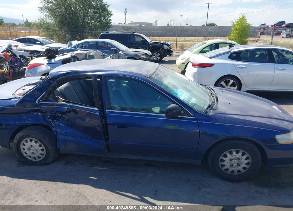 2002 HONDA ACCORD 2.3 VP VIN: 1HGCF86692A114776