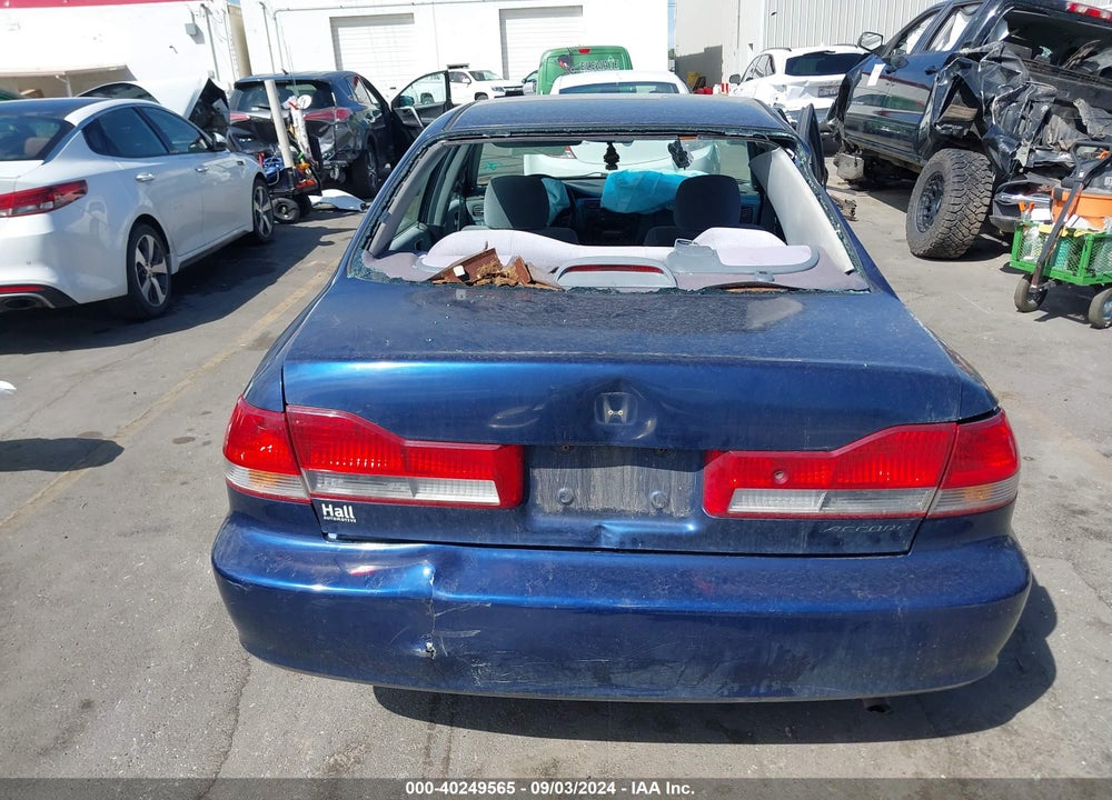 2002 HONDA ACCORD 2.3 VP VIN: 1HGCF86692A114776