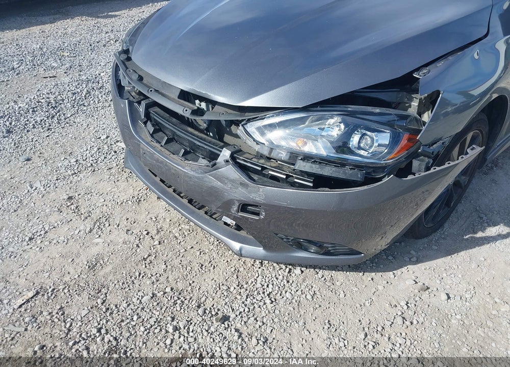 2018 NISSAN SENTRA SR VIN: 3N1AB7AP0JY260265