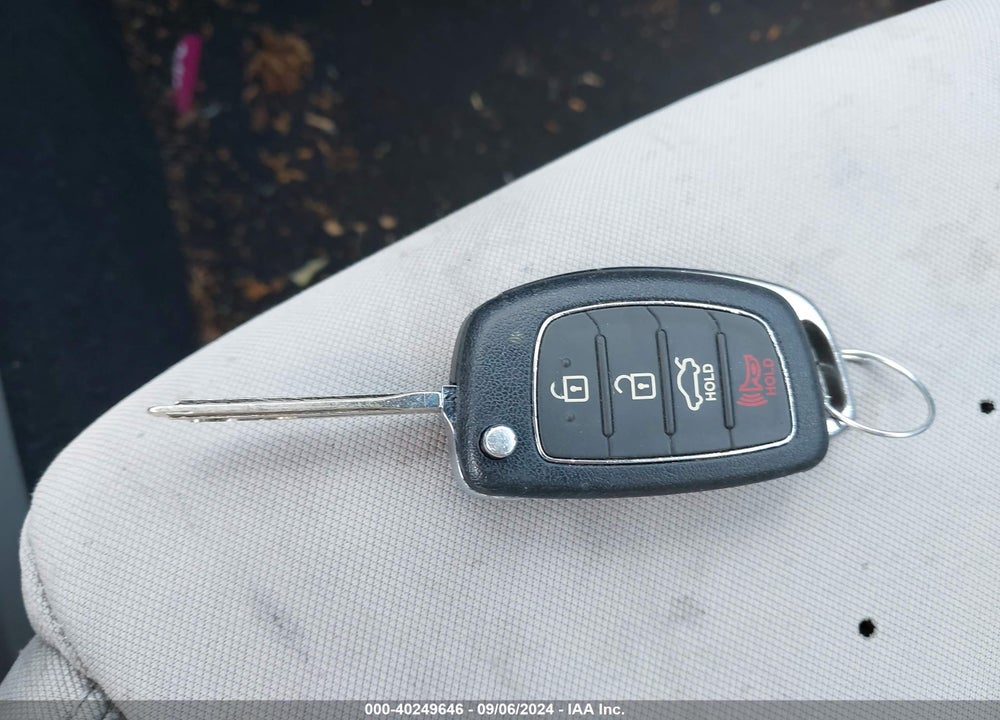 2017 HYUNDAI SONATA SE VIN: 5NPE24AF7HH552488