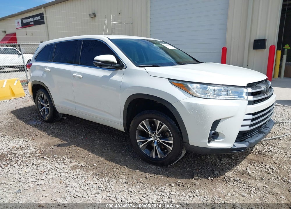 2017 TOYOTA HIGHLANDER LE VIN: 5TDZARFH0HS025883