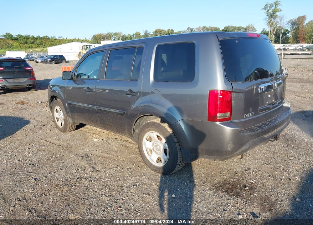 2012 HONDA PILOT LX VIN: 5FNYF4H28CB071676