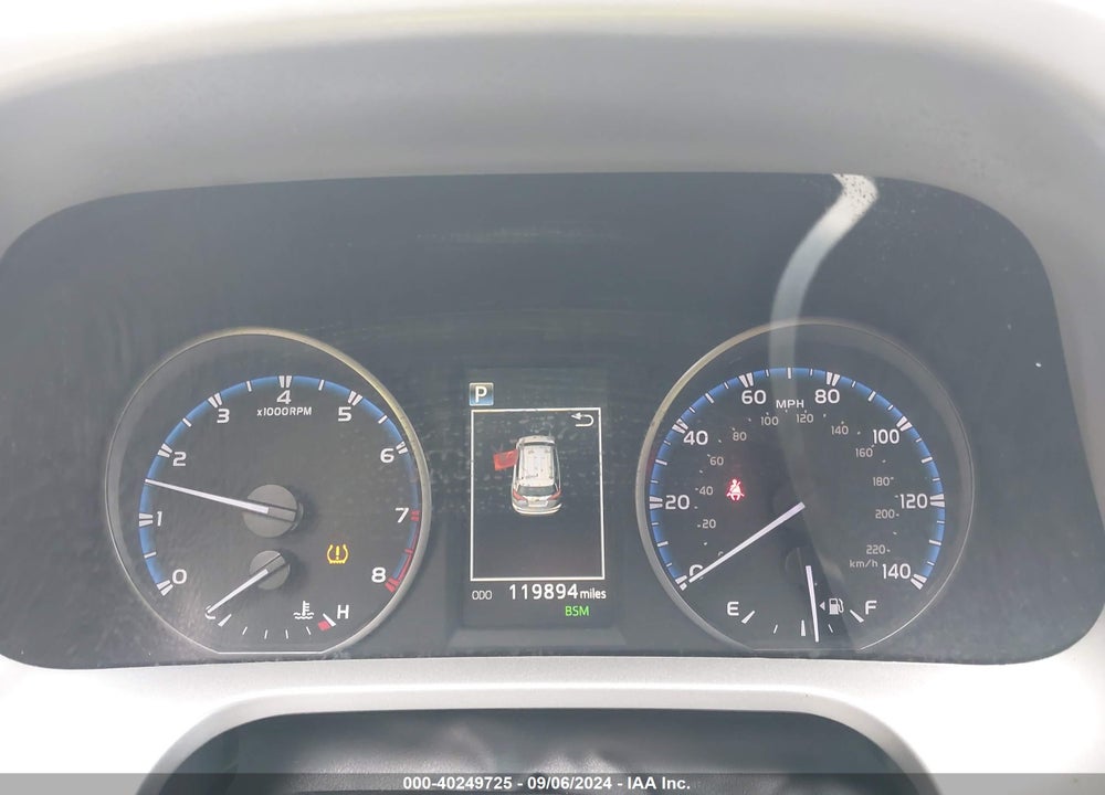 2017 TOYOTA RAV4 XLE VIN: 2T3RFREV5HW677308