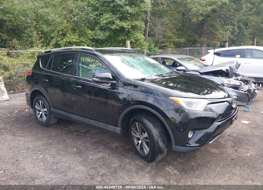2017 TOYOTA RAV4 XLE VIN: 2T3RFREV5HW677308