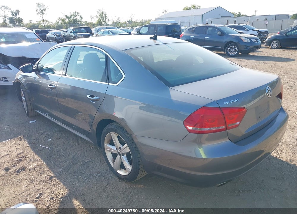 2012 VOLKSWAGEN PASSAT 2.5L SE VIN: 1VWBP7A37CC103762