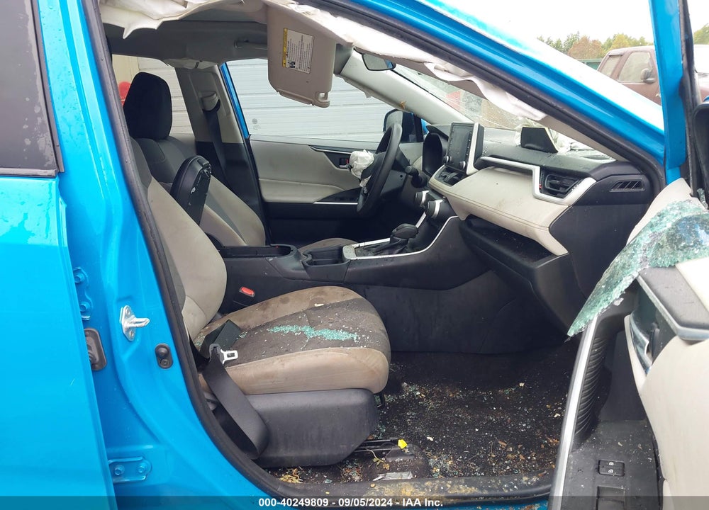 2020 TOYOTA RAV4 XLE VIN: 2T3W1RFV2LW066967