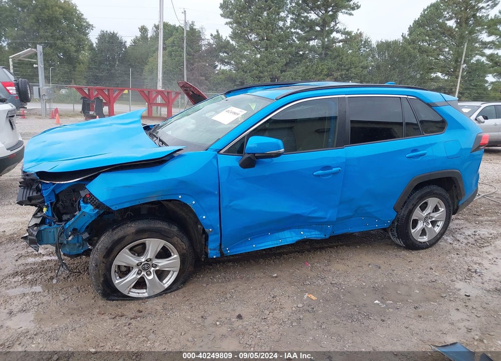 2020 TOYOTA RAV4 XLE VIN: 2T3W1RFV2LW066967