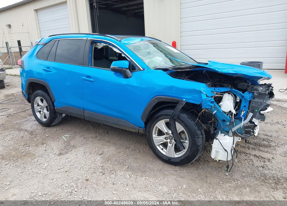 2020 TOYOTA RAV4 XLE VIN: 2T3W1RFV2LW066967