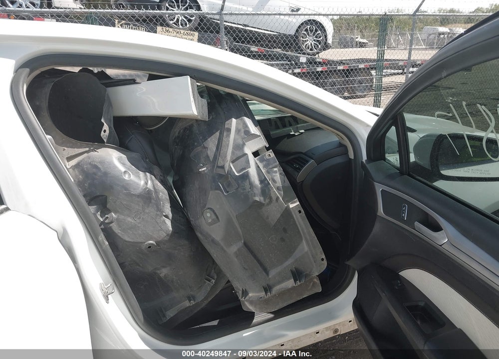2019 FORD FUSION SE VIN: 3FA6P0HD5KR130040