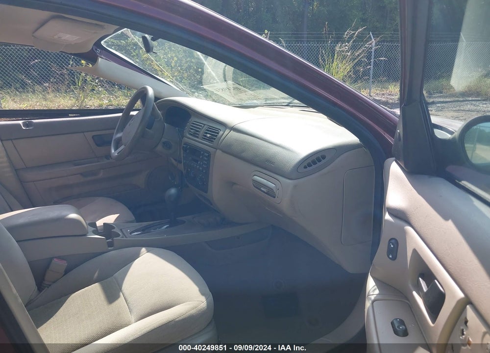 2005 FORD TAURUS SE VIN: 1FAFP53255A182530