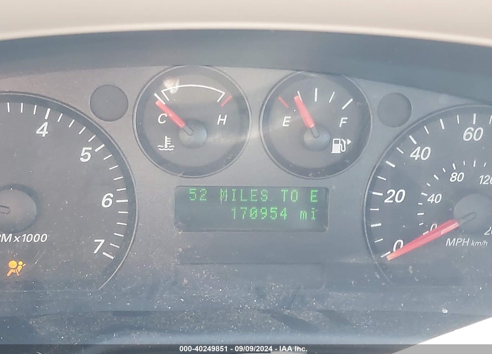 2005 FORD TAURUS SE VIN: 1FAFP53255A182530