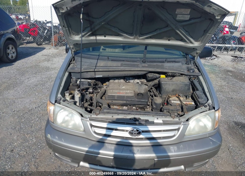 2001 TOYOTA SIENNA XLE VIN: 4T3ZF13C31U399615