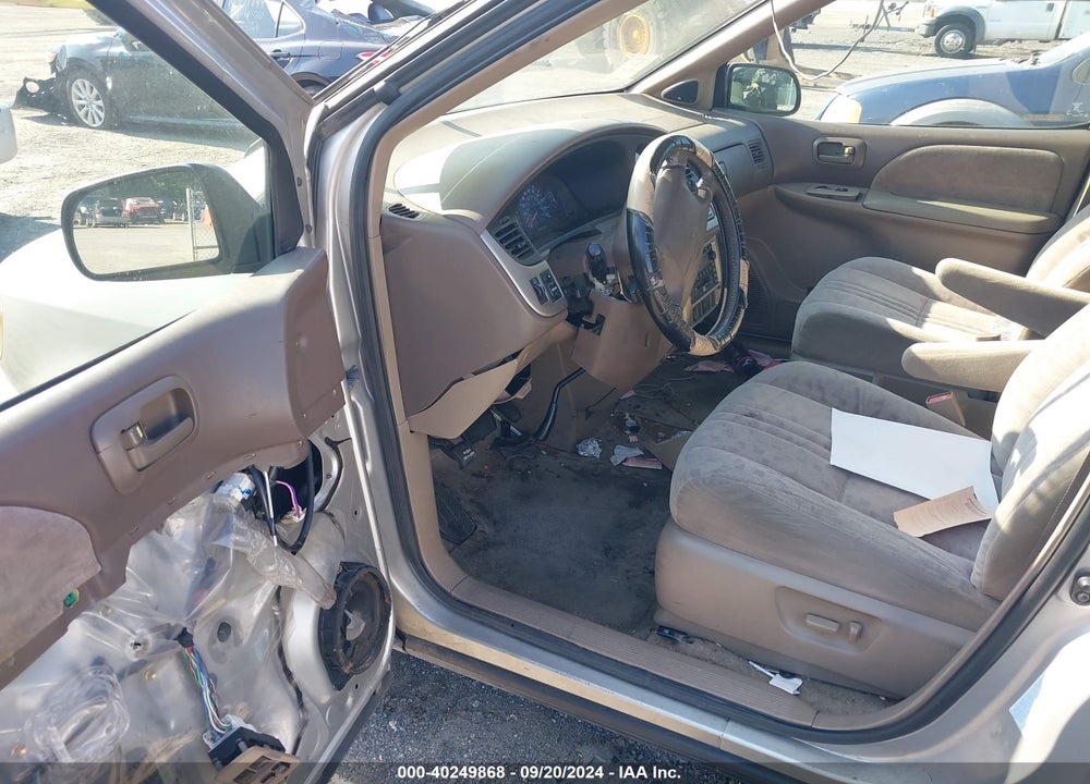 2001 TOYOTA SIENNA XLE VIN: 4T3ZF13C31U399615