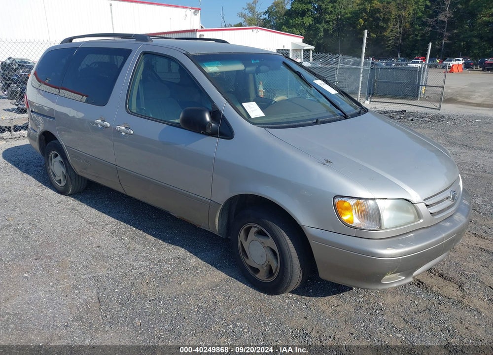 2001 TOYOTA SIENNA XLE VIN: 4T3ZF13C31U399615