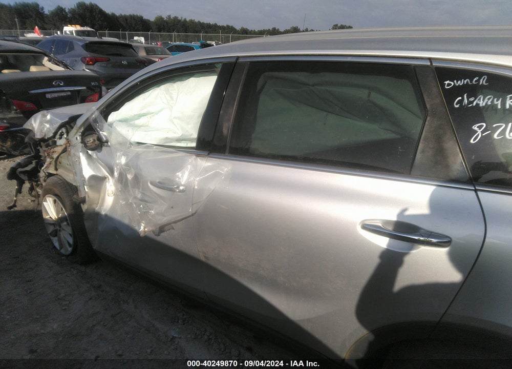 2019 KIA SORENTO 3.3L LX VIN: 5XYPG4A50KG492005