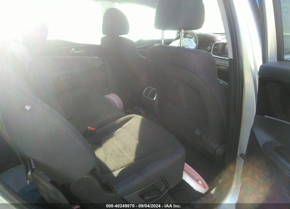 2019 KIA SORENTO 3.3L LX VIN: 5XYPG4A50KG492005