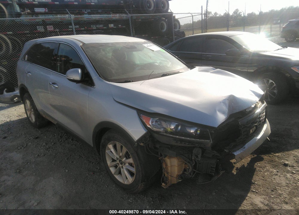 2019 KIA SORENTO 3.3L LX VIN: 5XYPG4A50KG492005