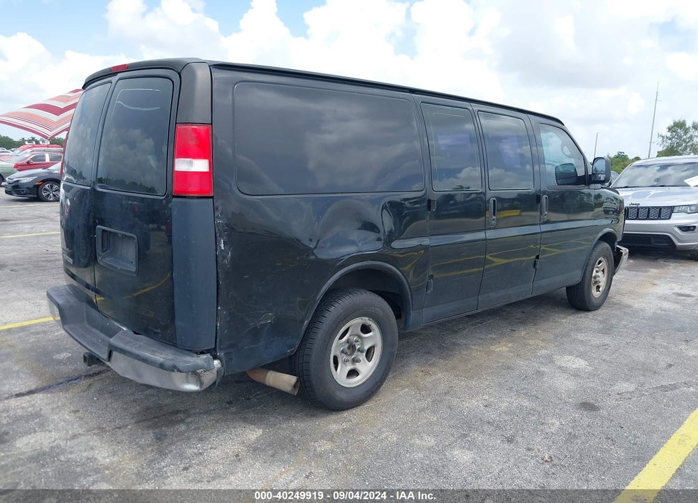 2008 CHEVROLET EXPRESS WORK VAN VIN: 1GCFG15X881132463