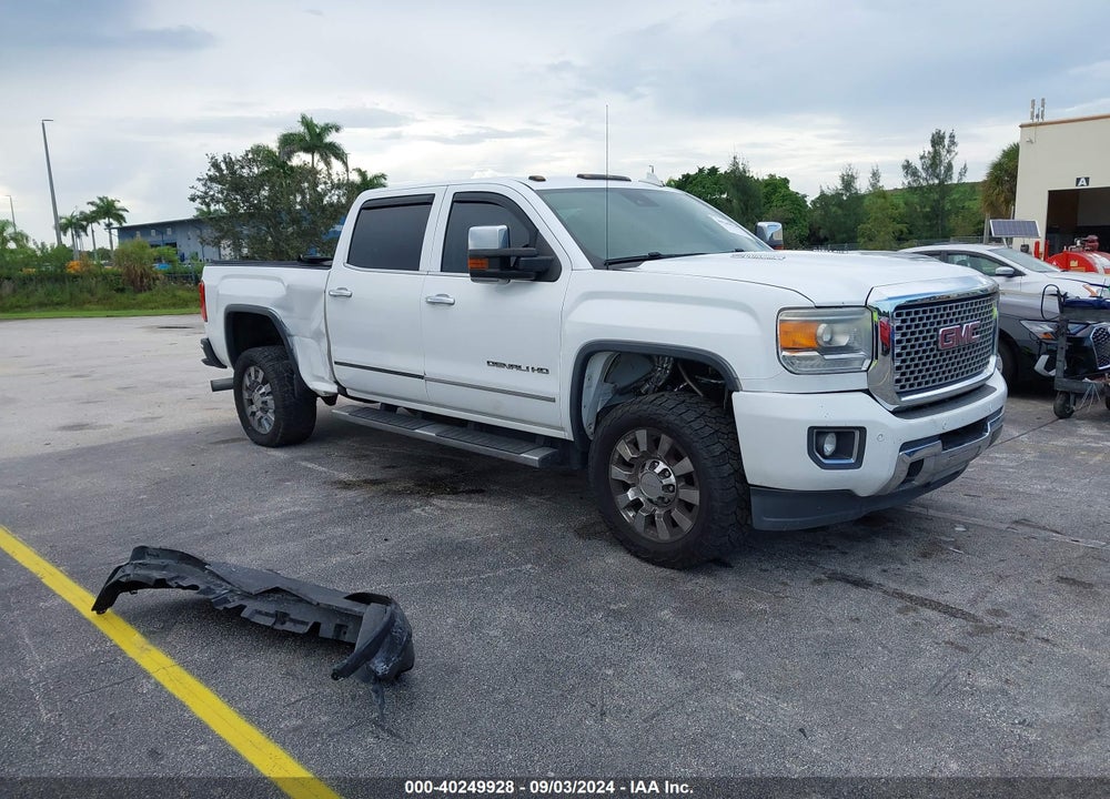 2015 GMC SIERRA 2500HD DENALI VIN: 1GT120E86FF683017