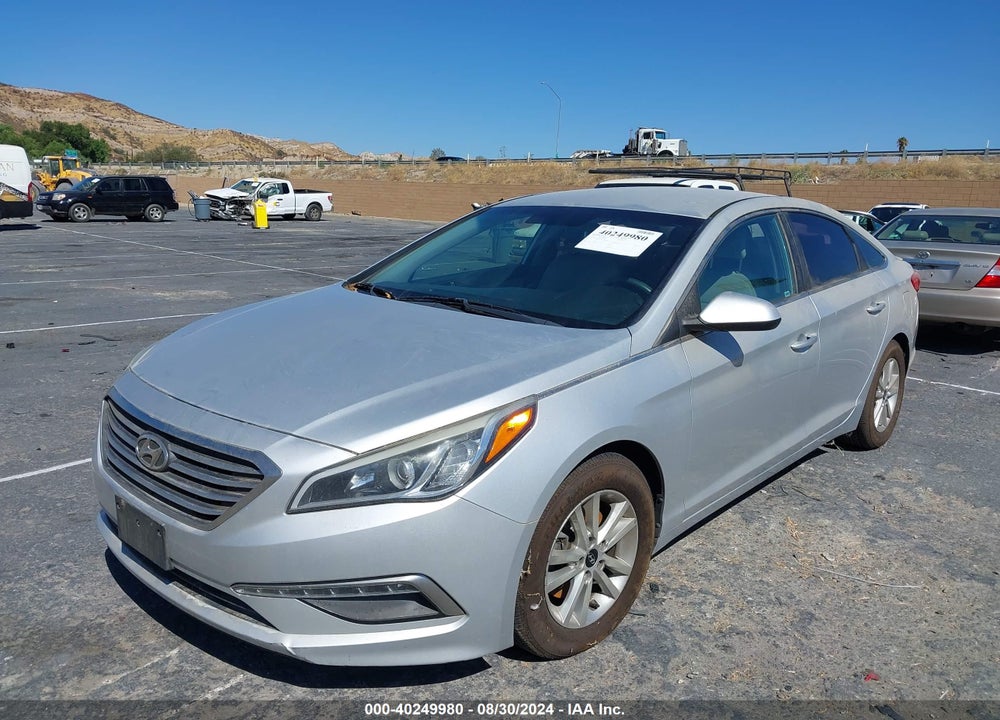 2015 HYUNDAI SONATA SE VIN: 5NPE24AF3FH042300