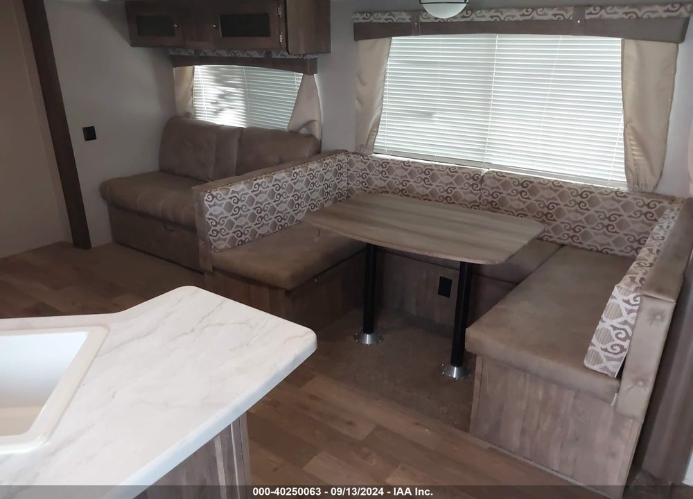 2018 FOREST RIVER PUMA XL 27RBQC VIN: 4X4TPUC23JP070835