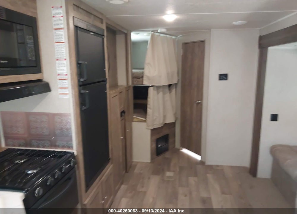 2018 FOREST RIVER PUMA XL 27RBQC VIN: 4X4TPUC23JP070835
